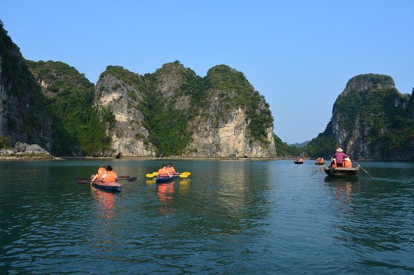 Naviguer vers la baie d'halong : astuces et conseils pratiques